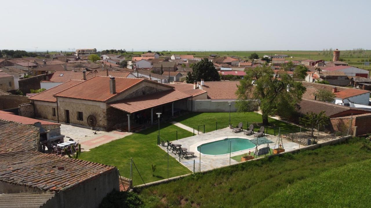 El Almendro Del Cura Villa Villarmayor  Ngoại thất bức ảnh