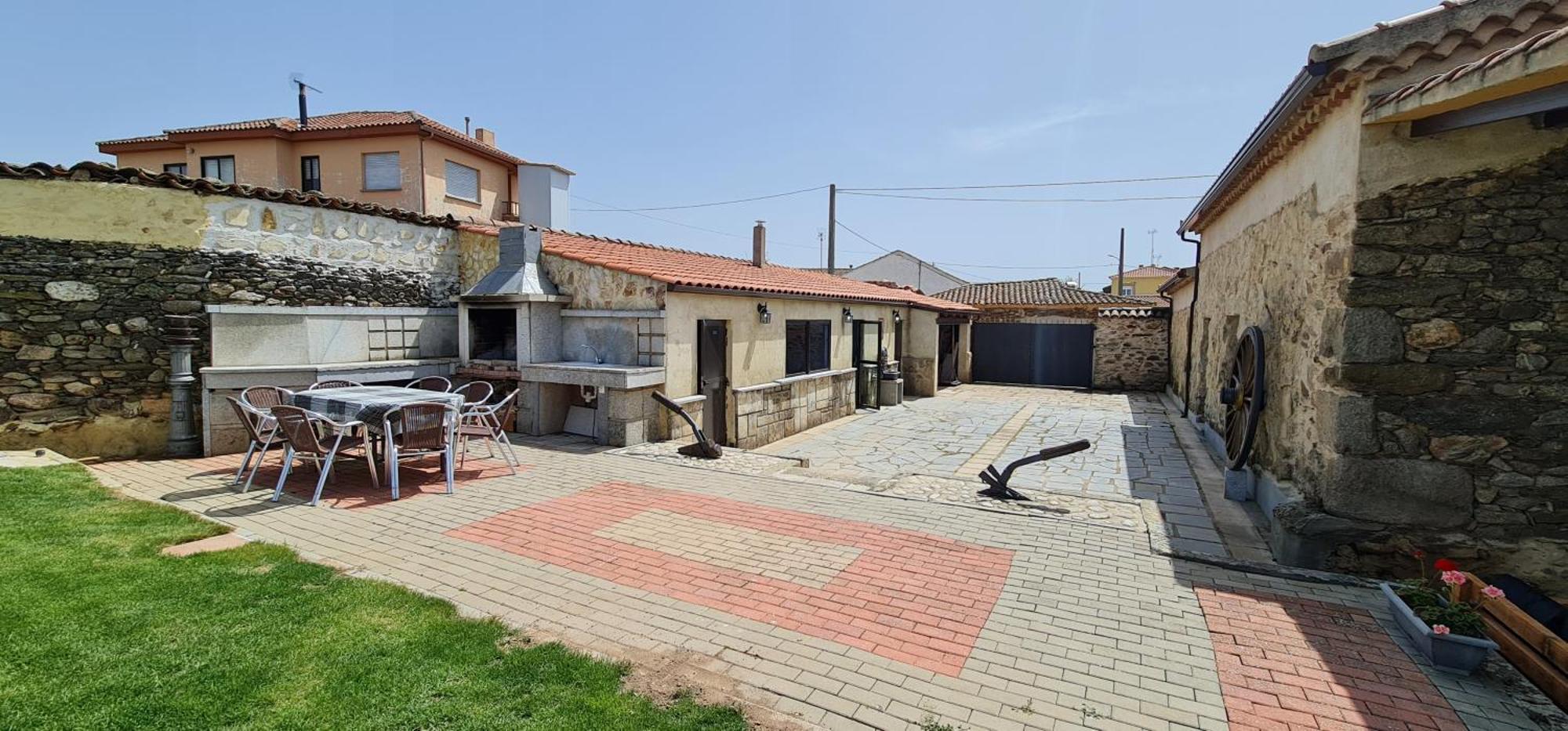 El Almendro Del Cura Villa Villarmayor  Ngoại thất bức ảnh